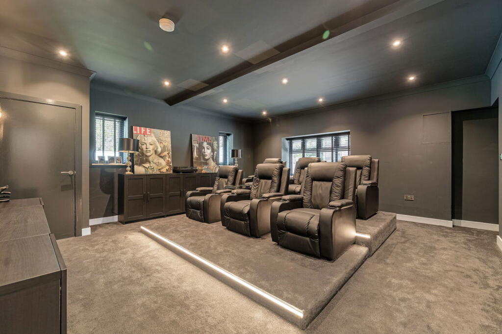 Wood End Drive, Barnt Green, Birmingham, B45