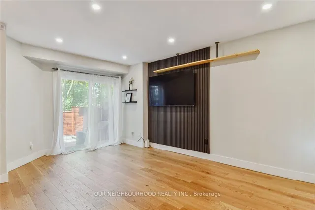 Additional image 13 of 69 Longboat Ave