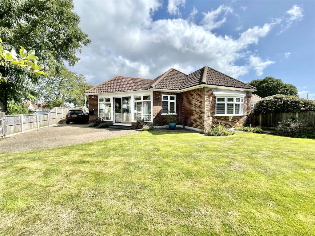 Primary image of Somerford Avenue, Highcliffe on Sea, Christchurch, Dorset, BH23