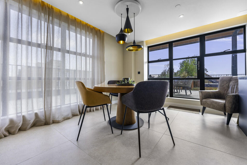 Additional image 5 of Casablanca, Mount Stuart Square