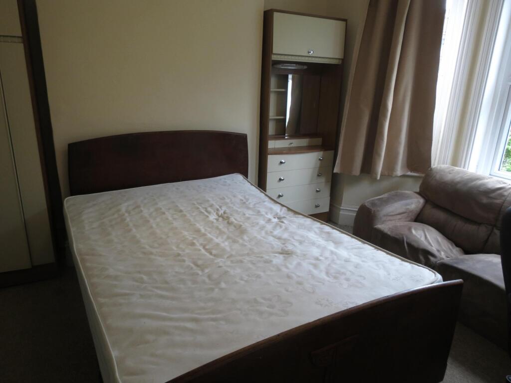 Additional image 5 of 5 bedroom Detached House in Winton