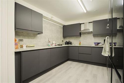 Additional image 11 of Room, Queen Square