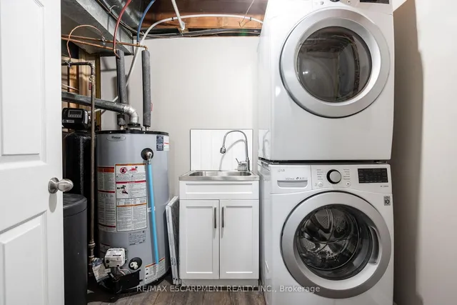 Additional image 33 of 3135 MICHAEL Cres