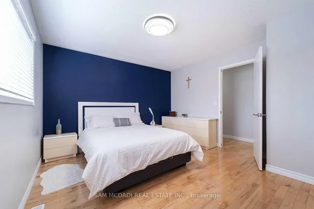 Additional image 10 of 5599 Brenchley Ave