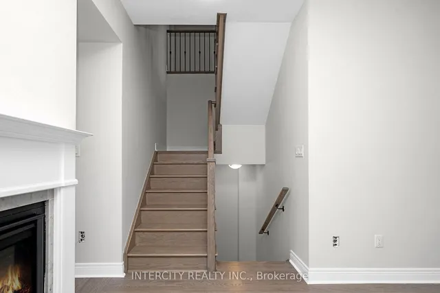 Additional image 16 of 66 Claremont Dr