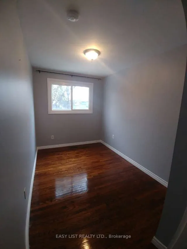 Additional image 11 of 7 Mordon Crt