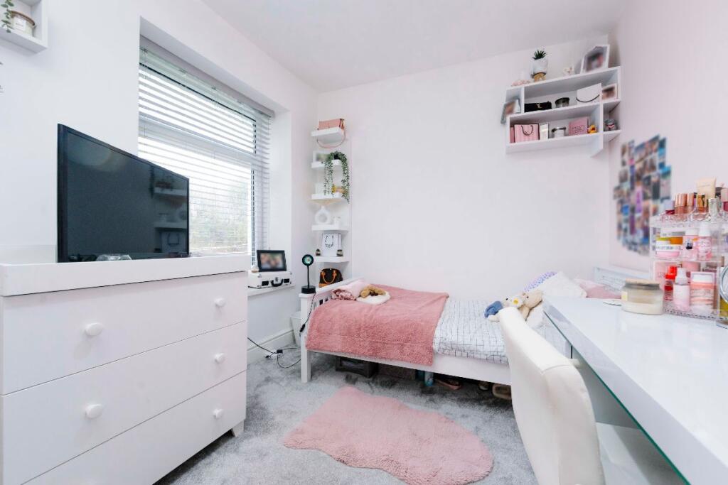 Additional image 20 of Brynheulog, High Street, Trelewis, Treharris