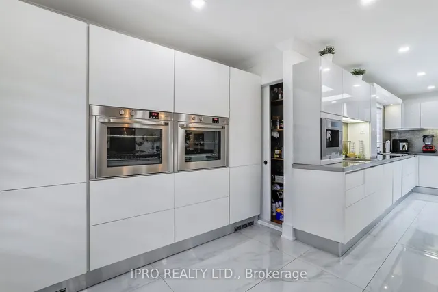 Additional image 12 of 3484 Riverspray Cres