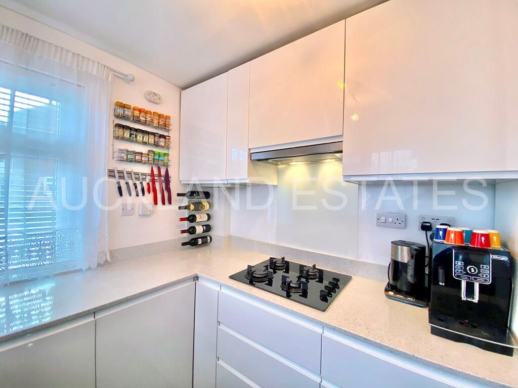 Additional image 10 of Vincenzo Close, Welham Green