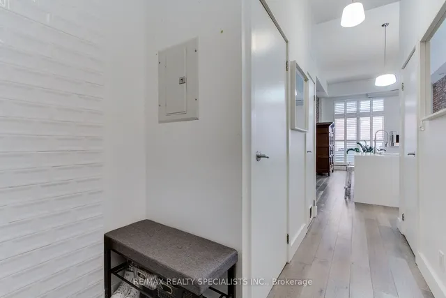 Additional image 7 of 1842 Queen St Unit 204