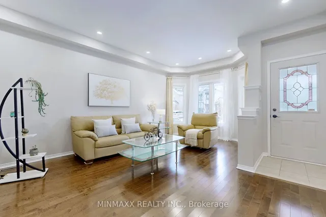 Additional image 3 of 1081 Holdsworth Cres