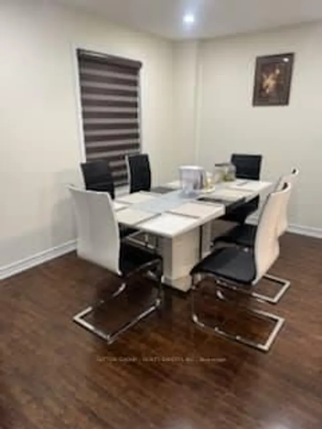 Additional image 10 of 10 Lupin Crt