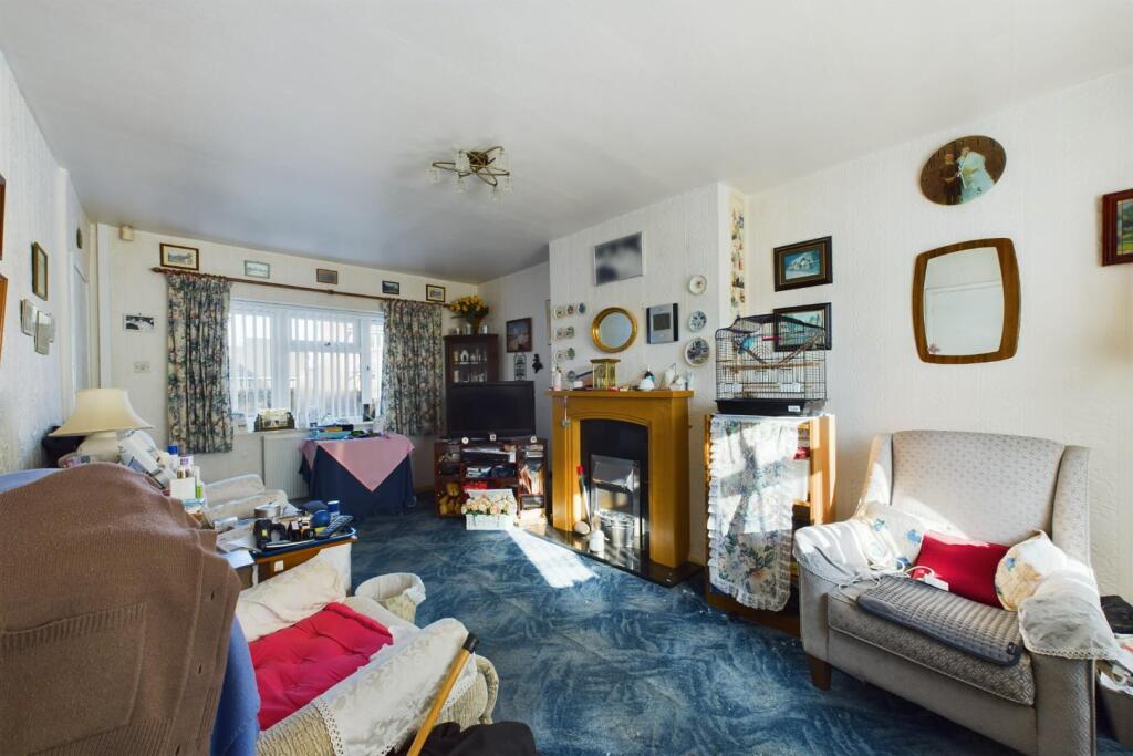 Additional image 5 of Needwood Grove, West Bromwich, B71 3NJ