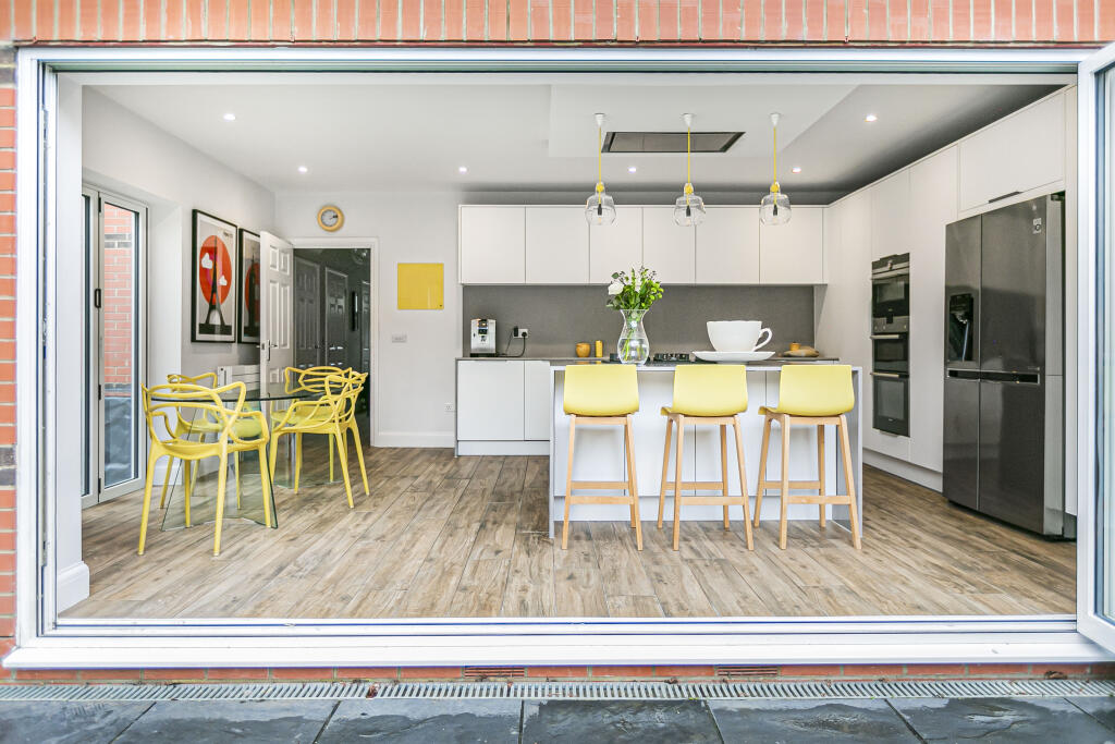 Additional image 6 of Boyes Crescent, London Colney, AL2