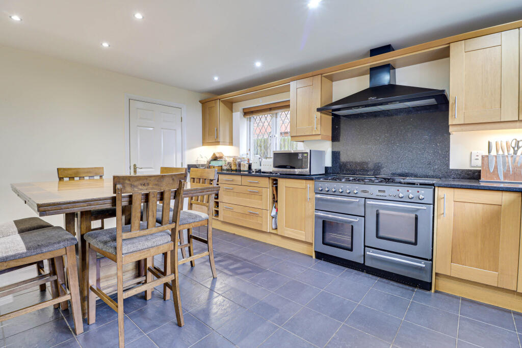 Additional image 5 of Redfield Close, Redbourn, Hertfordshire, AL3