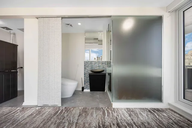 Additional image 18 of 197 Yonge St Unit 2612