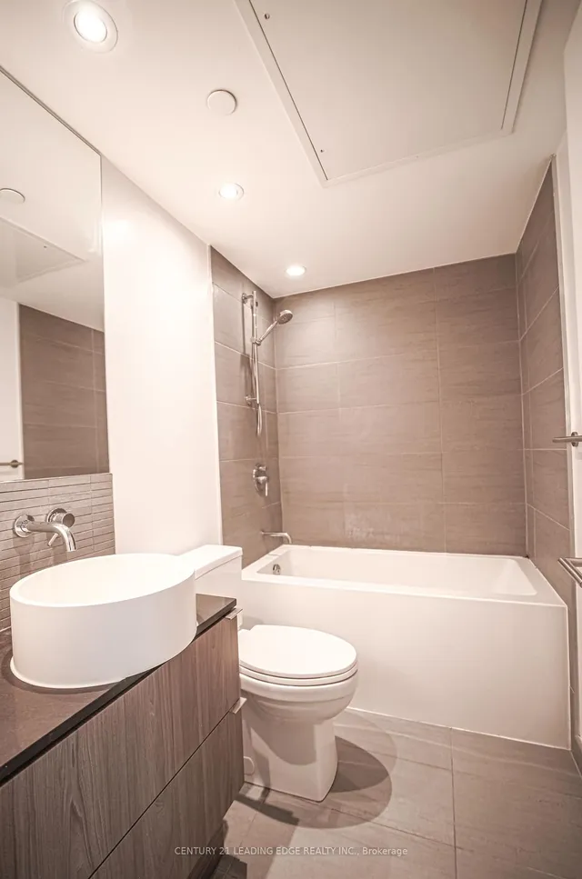 Additional image 8 of 161 Roehampton Ave Unit 223