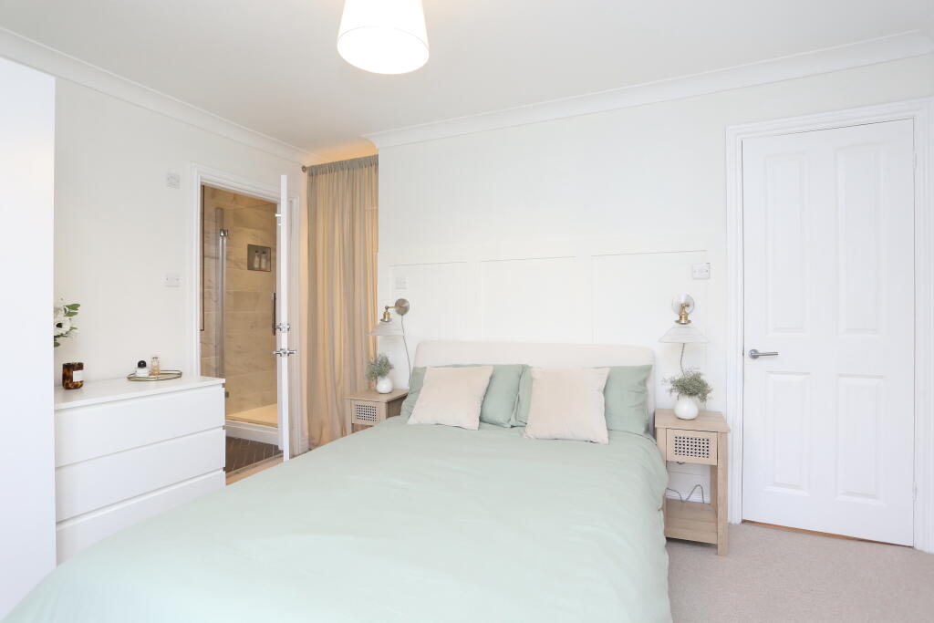 Additional image 14 of Hayes Wood Avenue, Bromley, BR2