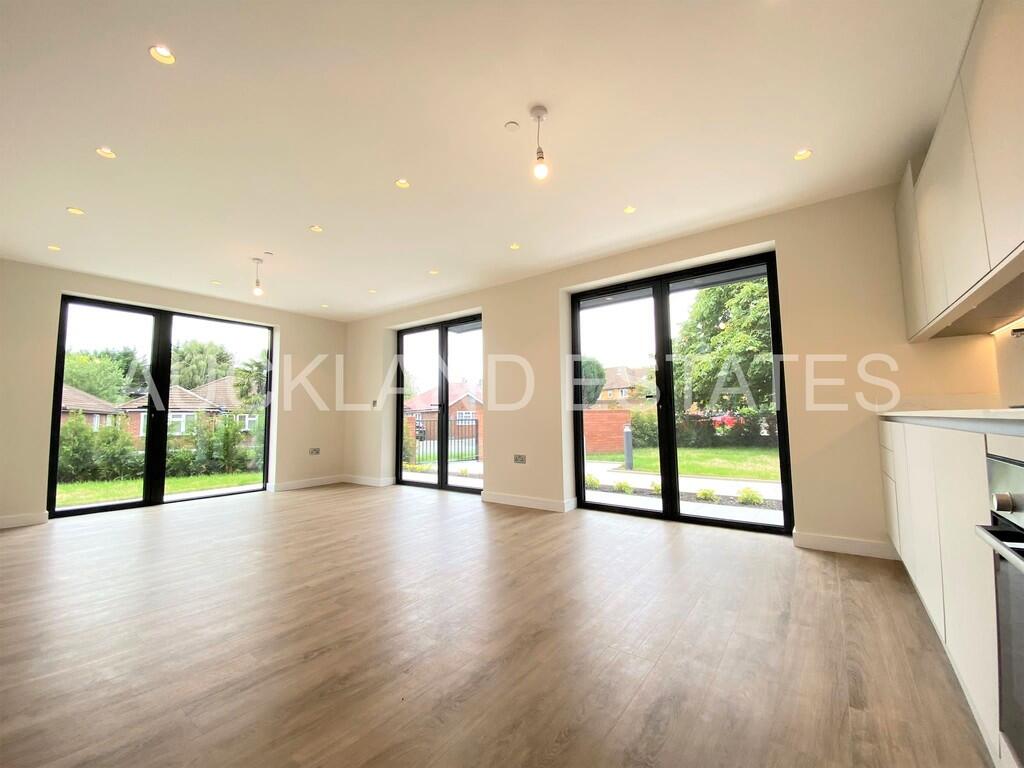 Additional image 2 of Westland Lodge, Brookmans Park