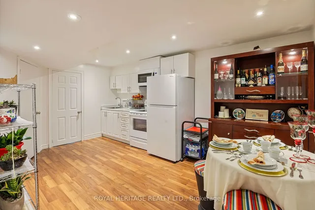 Additional image 28 of 109 Plumrose Ptwy