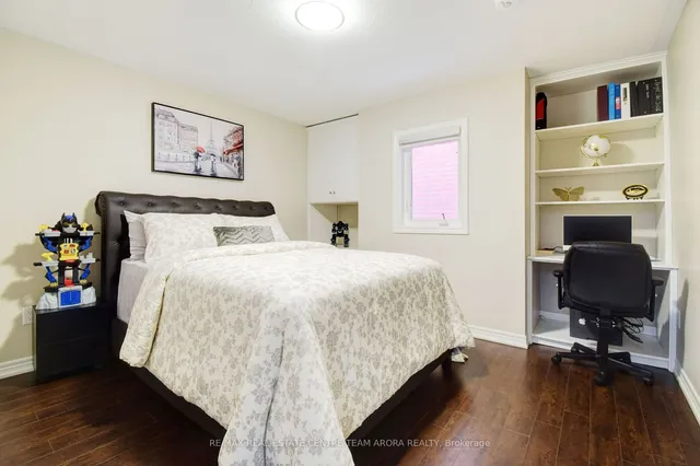 Additional image 23 of 749 Wettlaufer Terr