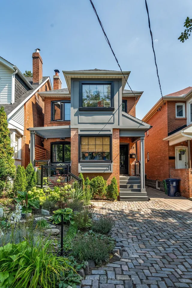 Primary image of 39 Standish Ave