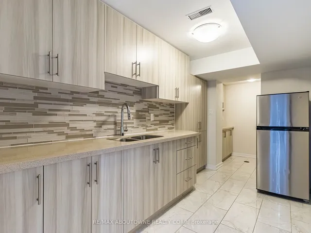 Additional image 31 of 26 Hoover Rd