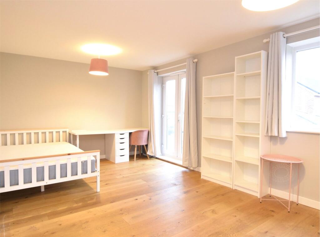 Slade Baker Way, Bristol, Gloucestershire, BS16