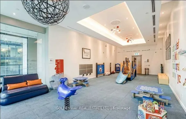 Additional image 4 of 100 Harbour St Unit 2211