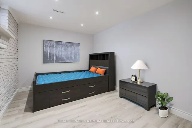 Additional image 21 of 248 Hullmar Dr