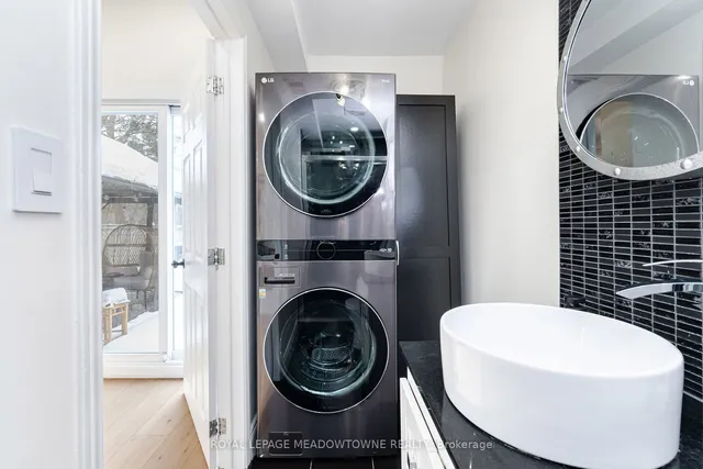 Additional image 24 of 1433 Reynolds Ave