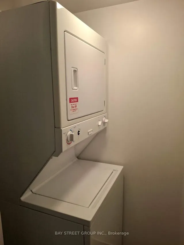 Additional image 10 of 15 Fort York Blvd Unit 1007