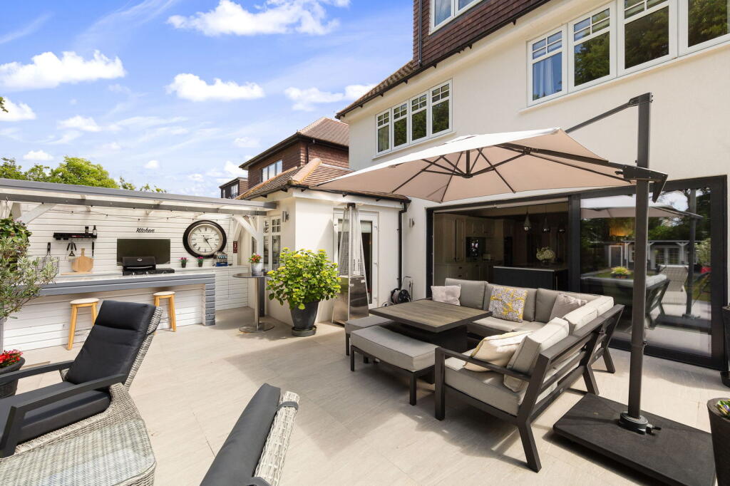 Additional image 36 of Hayes Chase, West Wickham, BR4