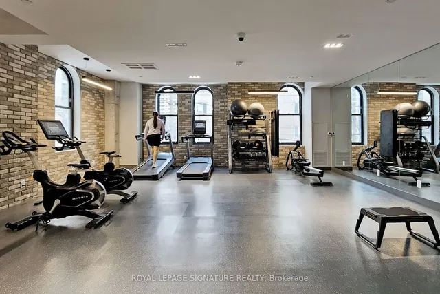 Additional image 22 of 47 Mutual St Unit 3005