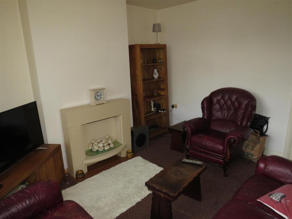 Additional image 4 of Shard End Crescent, Birmingham