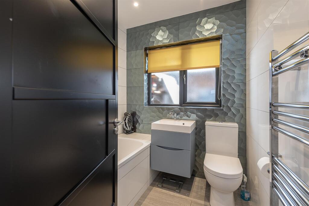 Additional image 8 of Park Rise, Harpenden