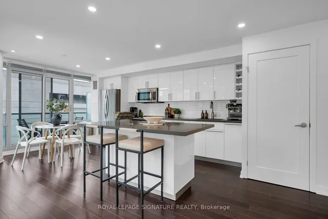 Additional image 11 of 81 Navy Wharf Crt Unit 1212