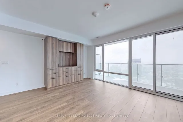 Additional image 4 of 501 Yonge St Unit 5102