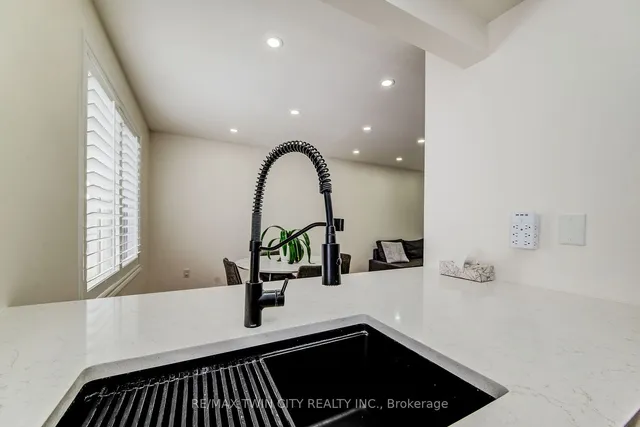 Additional image 18 of 599 Speyer Circ