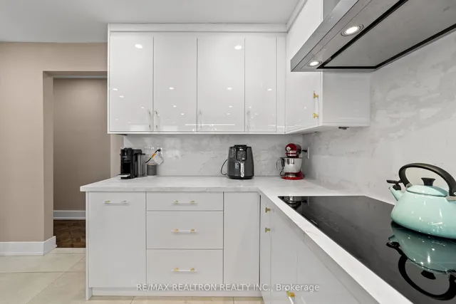 Additional image 24 of 130 Neptune Dr Unit 1501