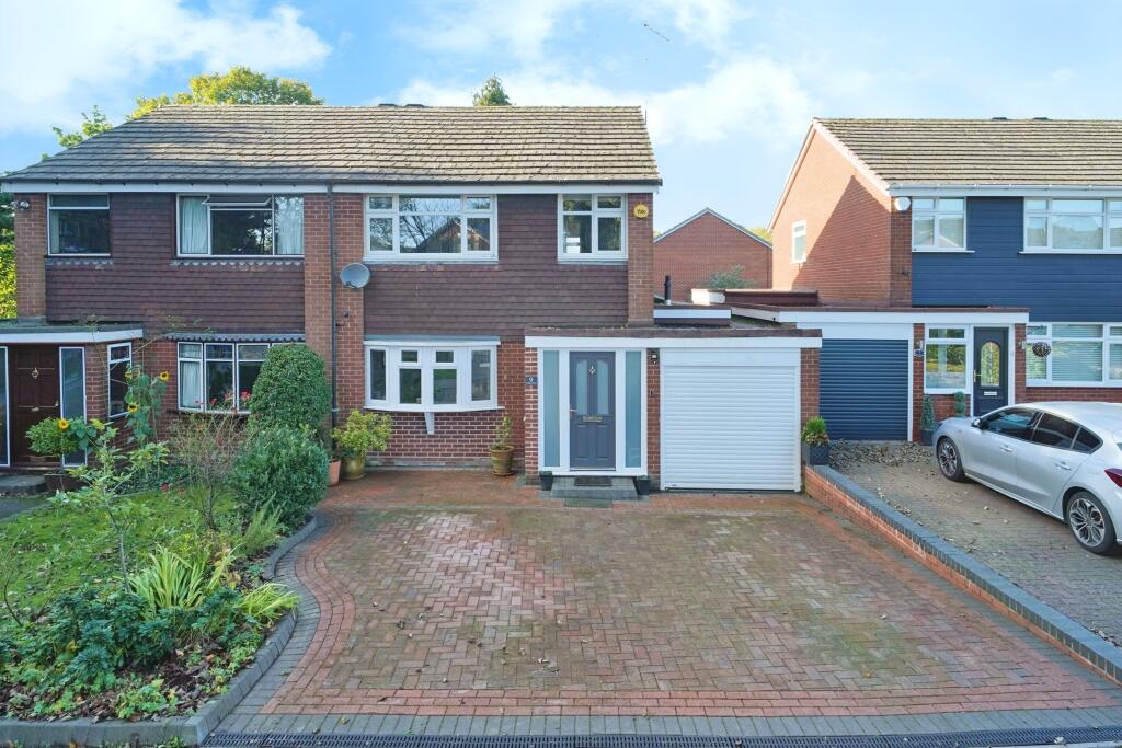 Primary image of Foxland Close, Solihull, B90
