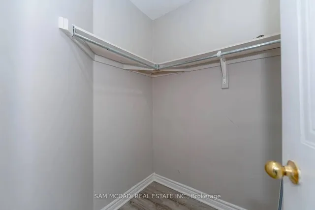 Additional image 13 of 117 Richwood Cres