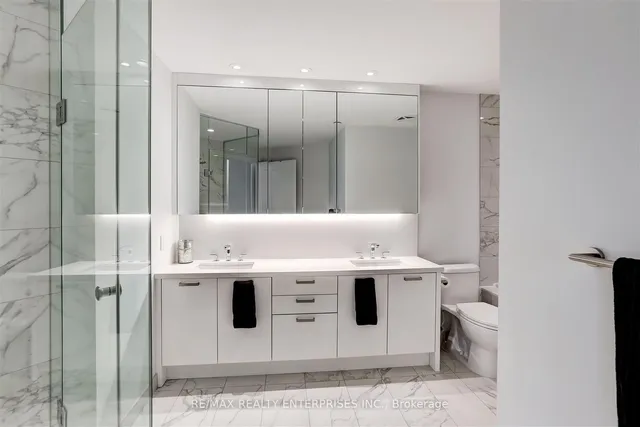 Additional image 17 of 1 Edgewater Dr Unit 212