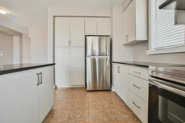 Additional image 25 of 590 North Service Rd Unit 102