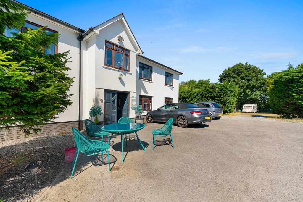 Additional image 26 of Rhoose