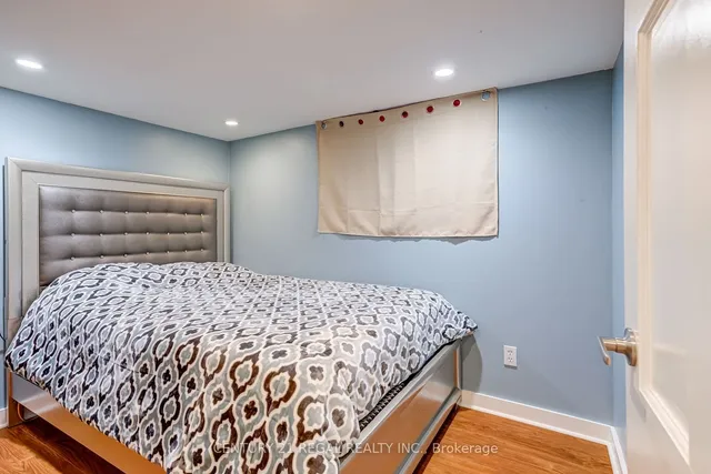 Additional image 30 of 527 Sammon Ave