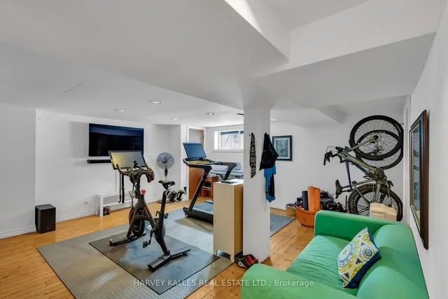 Additional image 26 of 224 Poyntz Ave