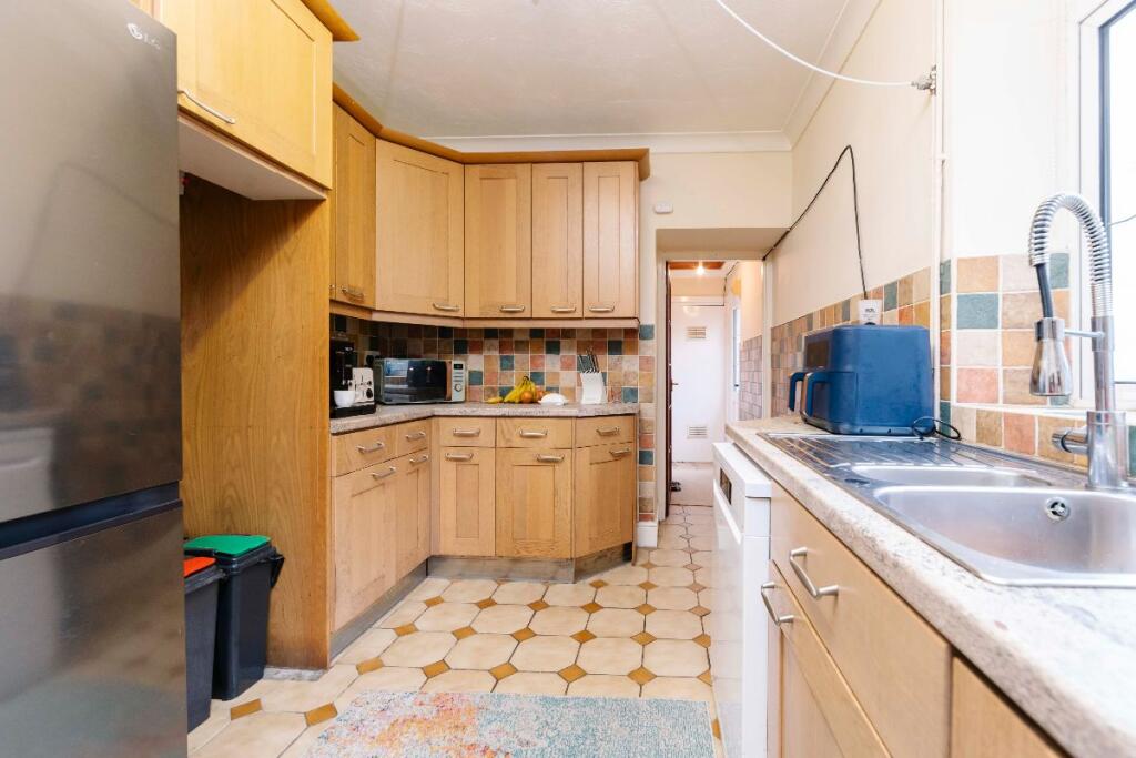 Additional image 10 of Brynheulog, High Street, Trelewis, Treharris