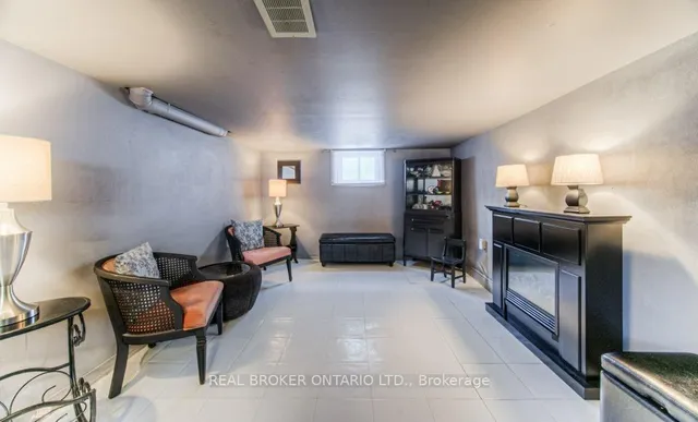Additional image 31 of 60 Blucher St