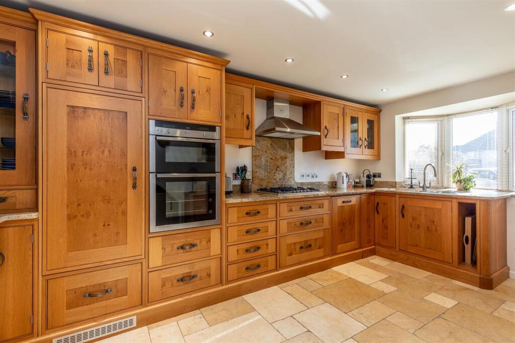 Additional image 17 of Brean Down Avenue, Henleaze, Bristol